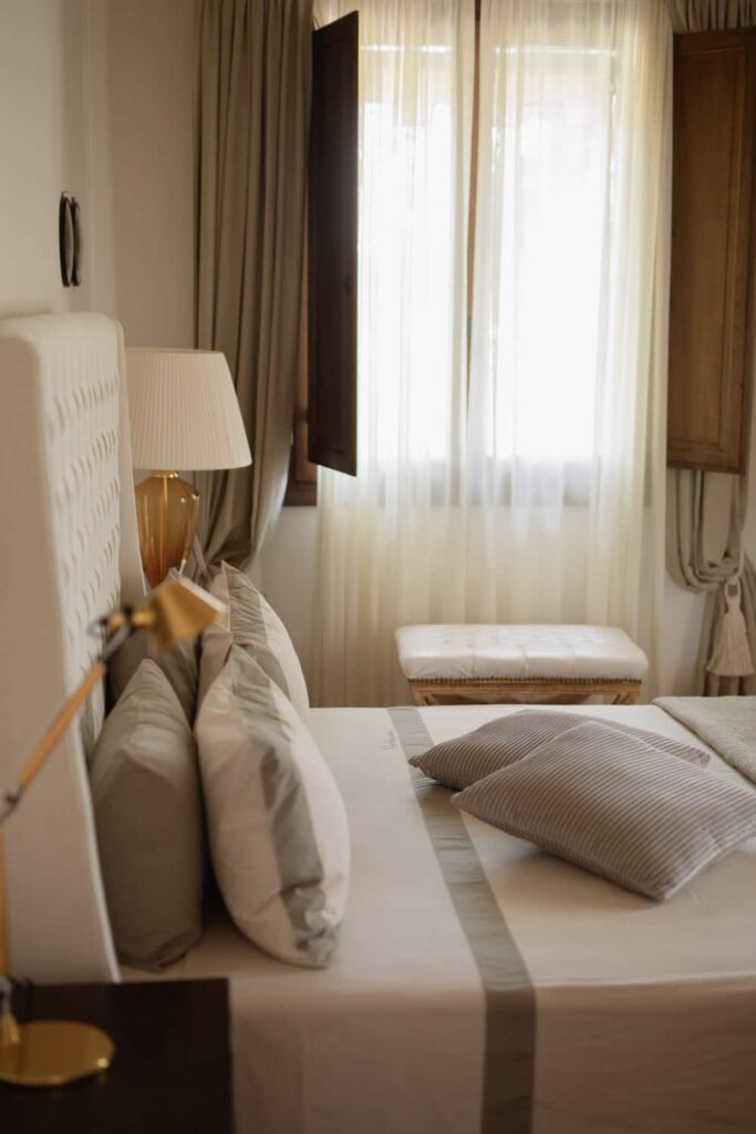 Camera-Letto-Luminosa