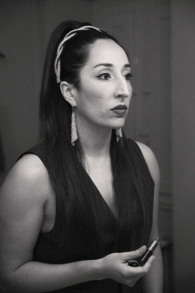 Donna-in-abito-nero