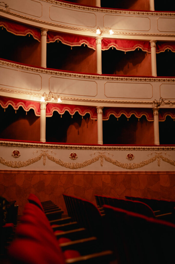 Palchi-teatro-rosso